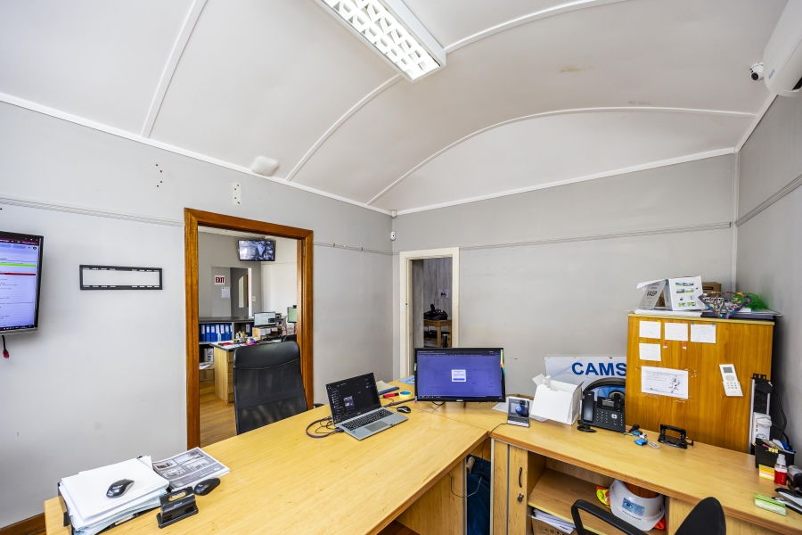 Commercial Property for Sale in Vincent Eastern Cape